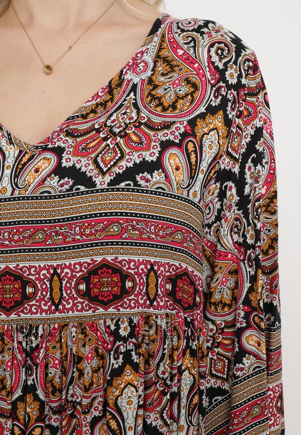 Born2be - Czarno-Bordowa Długa Sukienka Rozkloszowana z Rękawami 3/4 we Wzór Paisley Amarethia. Kolor: czarny. Wzór: paisley. Styl: boho. Długość: maxi