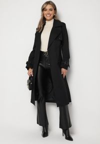 Born2be - Czarny Płaszcz Trencz z Paskiem w Talii i na Rękawach Irimarine. Okazja: na co dzień. Kolor: czarny. Materiał: jeans. Długość rękawa: długi rękaw. Długość: długie. Styl: casual, klasyczny, wizytowy #3