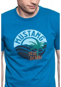 Mustang - MUSTANG T SHIRT Alex C Print 1009534 5320. Kolor: niebieski. Wzór: nadruk #5