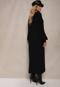 Renee - Czarna Pudełkowa Sukienka z Wiskozą i Półgolfem Salindra. Kolor: czarny. Materiał: wiskoza. Styl: elegancki