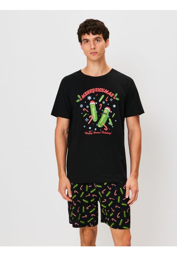 Sinsay - Bawełniana piżama dwuczęściowa z nadrukiem Rick and Morty - czarny. Kolor: czarny. Materiał: bawełna. Wzór: nadruk