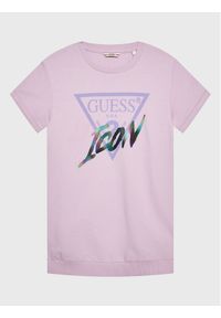 Guess Sukienka codzienna J3RK01 KB4O0 Fioletowy Regular Fit. Okazja: na co dzień. Kolor: fioletowy. Materiał: bawełna. Typ sukienki: proste. Styl: casual #1