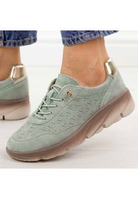 Zielone skórzane półbuty damskie Sergio Leone Sp002. Okazja: na co dzień. Nosek buta: okrągły. Kolor: zielony. Materiał: skóra, nubuk. Szerokość cholewki: normalna. Sezon: wiosna, jesień, lato. Styl: casual, elegancki, klasyczny #1