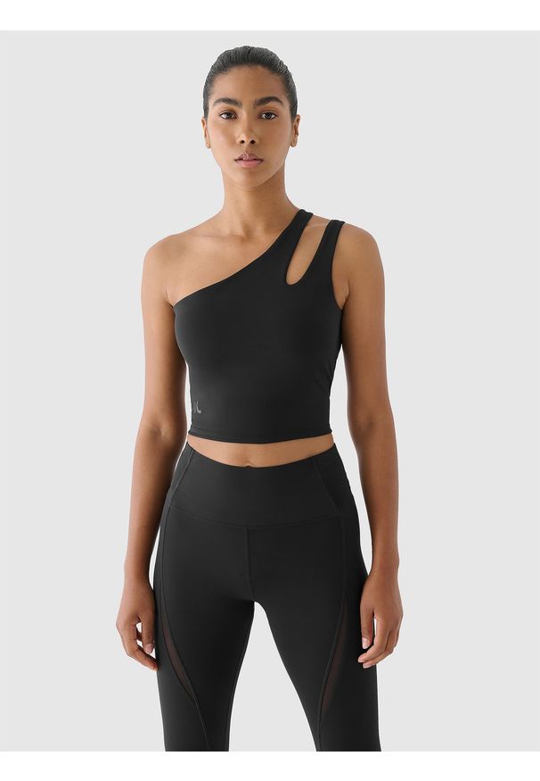 4f - 4F Crop top treningowy na jedno ramię 4F x Anna Lewandowska - czarny XS. Kolor: czarny. Materiał: dzianina, guma, włókno, syntetyk, materiał, elastan. Długość rękawa: na ramiączkach. Wzór: gładki, ze splotem, jednolity. Sport: joga i pilates, fitness