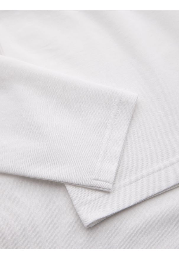Ombre Clothing - Longsleeve męski BASIC z kołnierzykiem polo – biały V1 - Rozmiar: L. Okazja: do pracy, na co dzień. Typ kołnierza: polo. Kolor: biały. Materiał: bawełna, dzianina. Długość rękawa: długi rękaw. Wzór: ze splotem. Styl: casual, elegancki