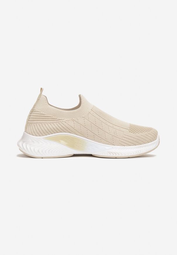 Born2be - Beżowe Buty Sportowe z Elastyczną Cholewką i Ozdobną Podeszwą Pilly. Wysokość cholewki: przed kostkę. Zapięcie: bez zapięcia. Kolor: beżowy. Materiał: materiał. Szerokość cholewki: normalna. Obcas: na płaskiej podeszwie