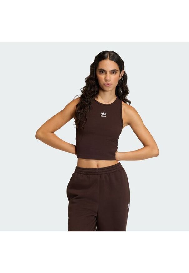 Adidas - adidas Top Essentials KD3821 Brązowy Slim Fit. Kolor: brązowy. Materiał: bawełna