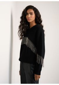 Ochnik - Czarny sweter damski z aplikacją. Kolor: czarny. Materiał: materiał. Długość: długie. Wzór: aplikacja #3