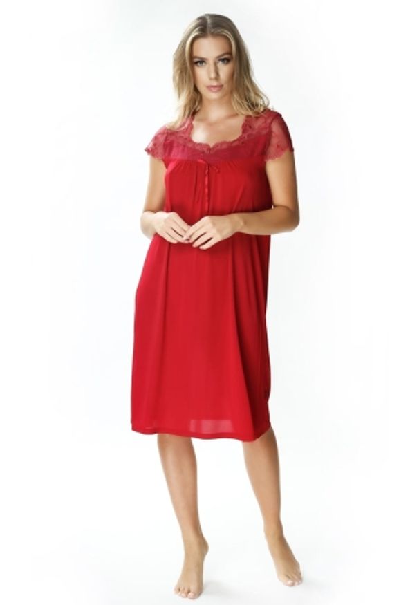 MEWA Lingerie - Burgundowa koszula nocna Dolce Vino dla kobiet. Kolor: czerwony. Materiał: jedwab, wiskoza, poliamid, materiał, tiul. Długość: krótkie. Wzór: haft