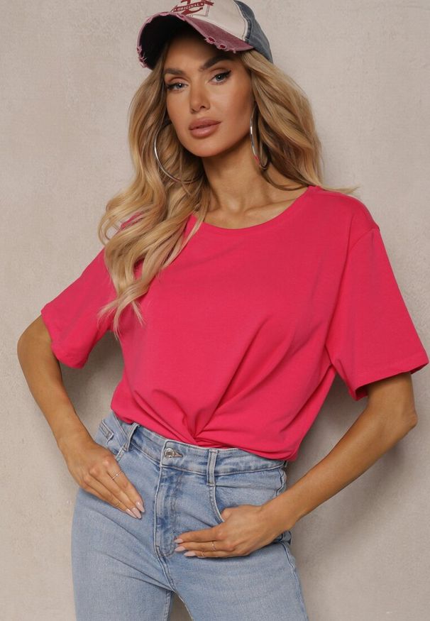 Renee - Fuksjowy T-shirt z Krótkim Rękawem i Okrągłym Dekoltem Volksa. Kolor: różowy. Długość rękawa: krótki rękaw. Długość: krótkie