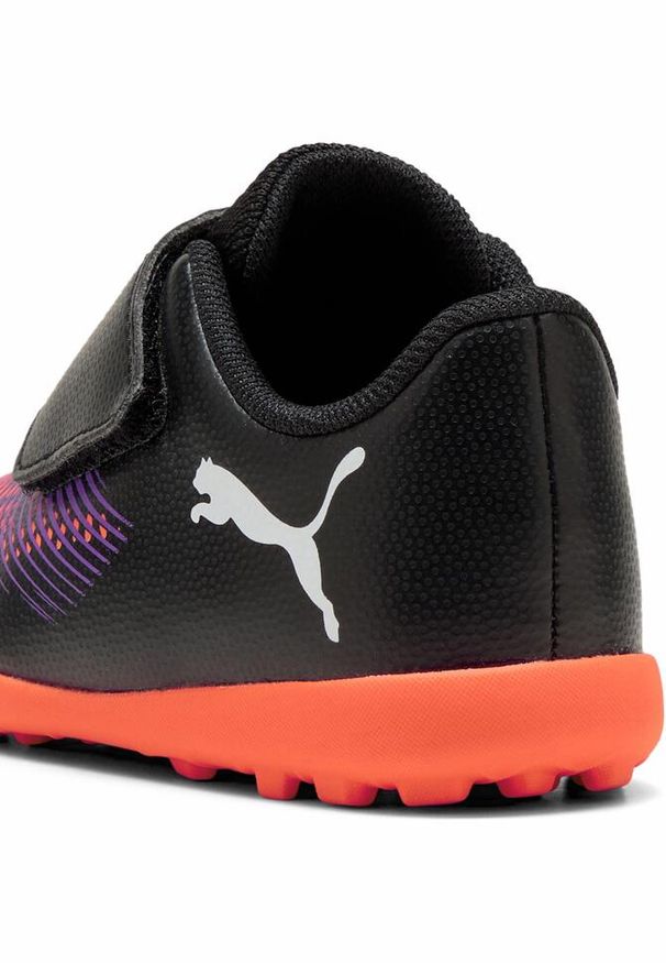 Puma - Dziecięce buty piłkarskie FUTURE 8 PLAY TT V PUMA Black White Glowing Red. Zapięcie: rzepy. Kolor: biały, czerwony, wielokolorowy, czarny. Materiał: syntetyk. Szerokość cholewki: normalna. Sport: piłka nożna