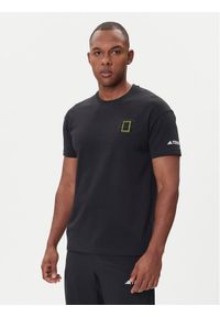 Adidas - adidas T-Shirt National Geographic Graphic KC2352 Czarny Regular Fit. Kolor: czarny. Materiał: bawełna