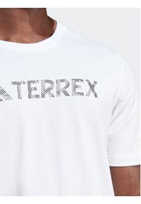 Adidas - adidas T-Shirt Terrex Classic Logo HZ1400 Biały Regular Fit. Kolor: biały. Materiał: bawełna