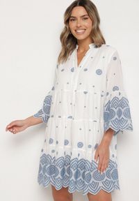 Born2be - Biała Bawełniana Sukienka Pudełkowa ze Wzorem Etno Rallea. Okazja: na co dzień. Kolor: biały. Materiał: bawełna. Styl: etno #1