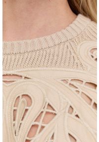 TwinSet - Twinset sweter damski kolor beżowy lekki. Kolor: beżowy. Materiał: materiał, dzianina. Długość rękawa: długi rękaw. Długość: długie. Wzór: haft #2