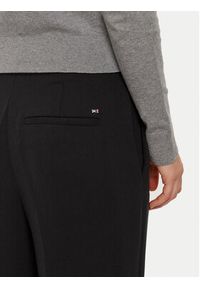 TOMMY HILFIGER - Tommy Hilfiger Spodnie materiałowe WW0WW45445 Czarny Regular Fit. Kolor: czarny. Materiał: syntetyk