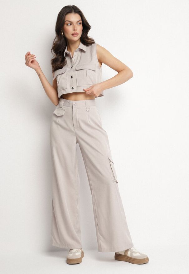 Born2be - Jasnobeżowy Komplet w Stylu Cargo Kamizelka z Kołnierzykiem i Szerokie Spodnie Zireva. Kolor: beżowy