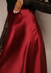 Renee - Bordowa Satynowa Midi Spódnica Rozkloszowana z Gumką w Pasie i Suwakiem Leose. Kolor: czerwony. Materiał: satyna #4