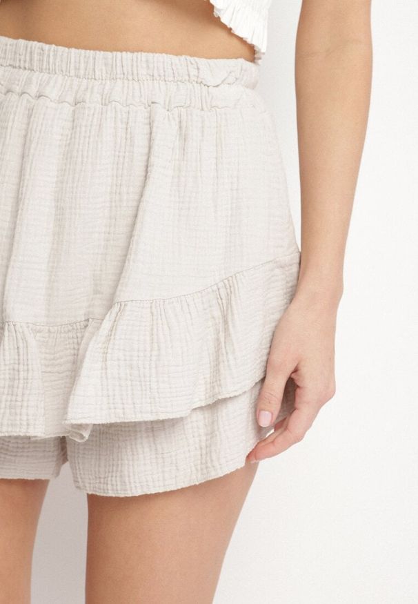 Born2be - Jasnobeżowe Bawełniane Spódnico-Szorty z Falbankami Turena. Okazja: na co dzień. Kolor: beżowy. Materiał: bawełna. Sezon: lato. Styl: casual, elegancki