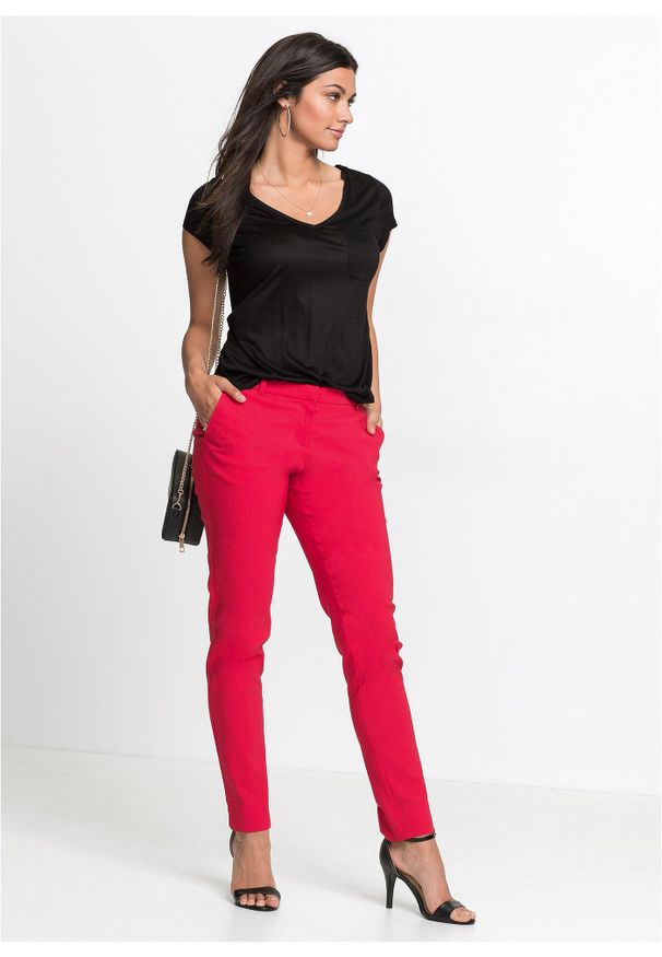 bonprix - T-shirt z miękkiej wiskozy. Typ kołnierza: dekolt w serek. Kolor: czarny. Materiał: wiskoza