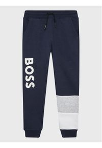 BOSS - Boss Spodnie dresowe J24828 S Granatowy Regular Fit. Kolor: niebieski. Materiał: bawełna