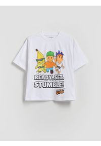 Reserved - T-shirt Stumble Guys - biały. Kolor: biały. Materiał: dzianina, bawełna