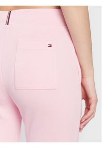 TOMMY HILFIGER - Tommy Hilfiger Spodnie dresowe Monogram Emb WW0WW37435 Różowy Regular Fit. Kolor: różowy. Materiał: bawełna, syntetyk