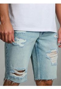 Sinsay - Szorty jeansowe z ozdobnymi rozcięciami - zielony. Kolor: zielony. Materiał: jeans
