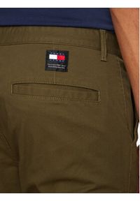 Tommy Jeans Spodnie materiałowe Austin DM0DM18940 Zielony Slim Fit. Kolor: zielony. Materiał: bawełna #5