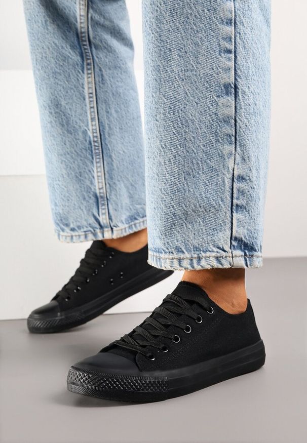Born2be - Czarne Lekkie Trampki Vices Przed Kostkę Elletri. Okazja: na co dzień. Wysokość cholewki: przed kostkę. Kolor: czarny. Materiał: jeans. Obcas: na płaskiej podeszwie. Styl: klasyczny, elegancki, casual