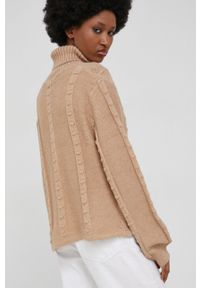 Answear Lab Sweter z wełną damski kolor beżowy ciepły z golfem. Okazja: na co dzień. Typ kołnierza: golf. Kolor: beżowy. Materiał: wełna. Długość rękawa: długi rękaw. Długość: długie. Wzór: ze splotem. Styl: wakacyjny #4