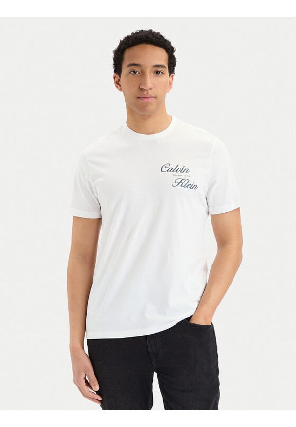 Calvin Klein Jeans T-Shirt SS 30s EU LV04RG804G Biały Regular Fit. Kolor: biały. Materiał: bawełna