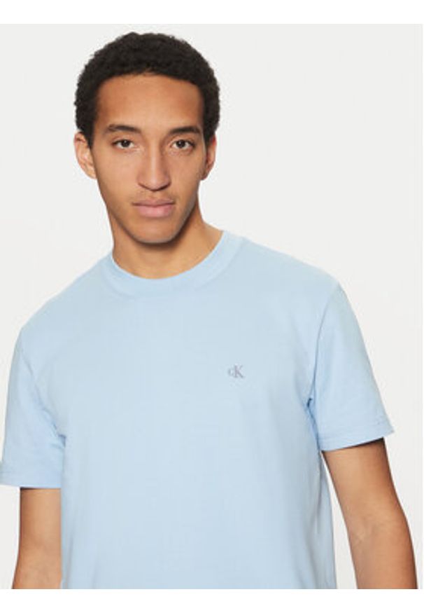 Calvin Klein Jeans T-Shirt J30J326683 Błękitny Regular Fit. Kolor: niebieski. Materiał: bawełna