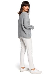 BE Knit - Sweter modnie asymetryczny z ciekawym splotem. Okazja: na co dzień. Materiał: jeans, akryl. Długość rękawa: długi rękaw. Długość: długie. Wzór: ze splotem. Styl: casual, elegancki #2