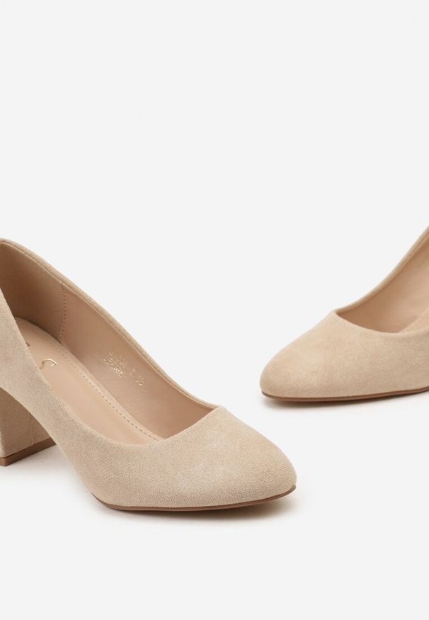 Born2be - Beżowe Czółenka z Metaliczną Wstawką na Słupku Naelis. Okazja: do pracy. Kolor: beżowy. Obcas: na słupku. Styl: klasyczny