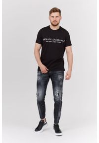 Armani Exchange - ARMANI EXCHANGE Czarny t-shirt męski z aplikacją z logo. Kolor: czarny. Materiał: prążkowany. Wzór: aplikacja