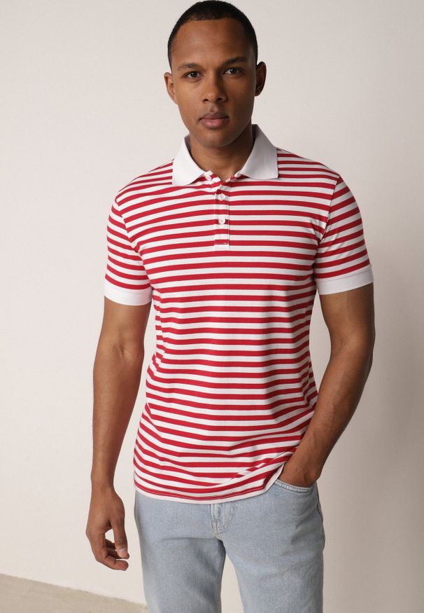 Born2be - Czerwona Bawełniana Koszulka Polo w Paski w Stylu Casual Elunilla. Okazja: na co dzień. Typ kołnierza: polo. Kolor: czerwony. Materiał: bawełna. Wzór: paski. Styl: casual