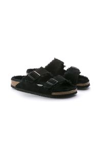 Klapki damskie Birkenstock Arizona Fur. Zapięcie: bez zapięcia. Kolor: zielony. Materiał: syntetyk, materiał. Sezon: lato. Sport: turystyka piesza