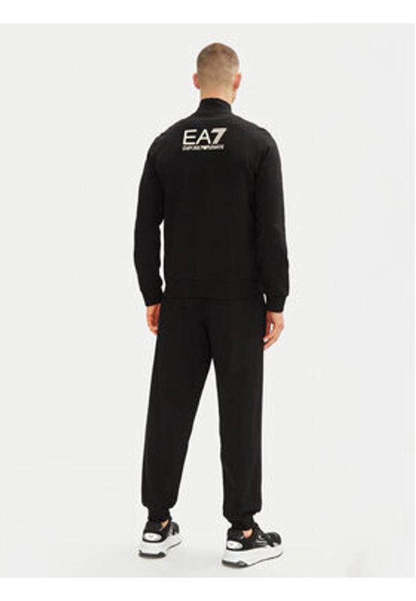 EA7 Emporio Armani Dres 7M000235 AF13512 MC156 Czarny Regular Fit. Kolor: czarny. Materiał: bawełna