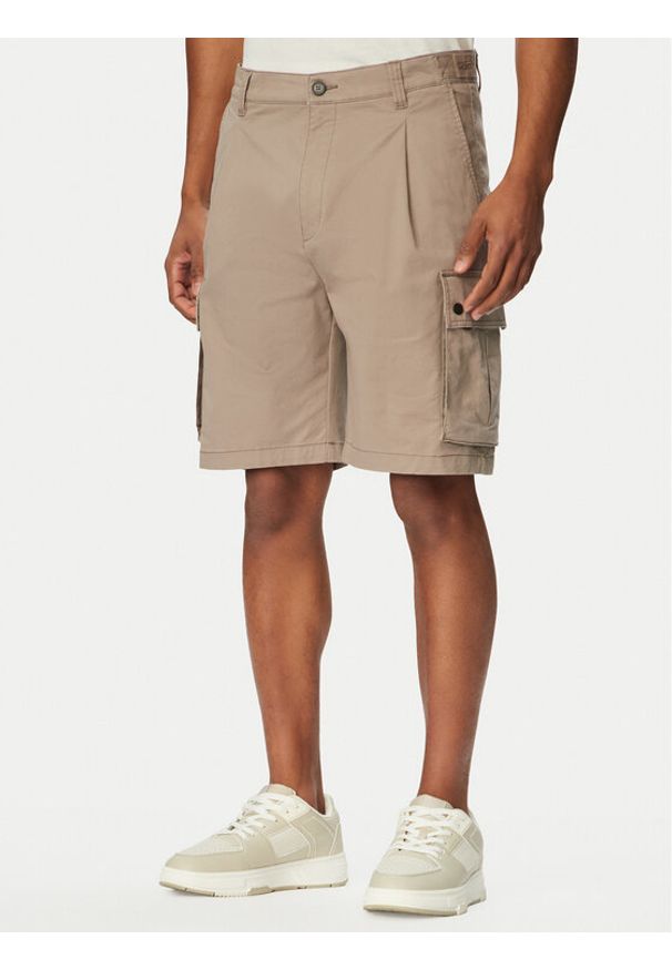 Hugo - HUGO Szorty materiałowe Craysen 262S 50556891 Brązowy jasny Straight Fit. Kolor: brązowy. Materiał: bawełna