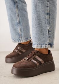 Born2be - Brązowe Zamszowe Sneakersy na Grubej Podeszwie ze Skórzaną Wkładką Yinrieth. Okazja: na co dzień. Kolor: brązowy. Materiał: skóra, zamsz. Szerokość cholewki: normalna #1