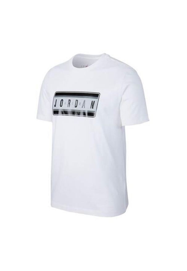 Koszulka sportowa męska Nike Jordan Sticker Crew. Kolor: biały. Długość rękawa: krótki rękaw. Długość: krótkie. Sport: fitness