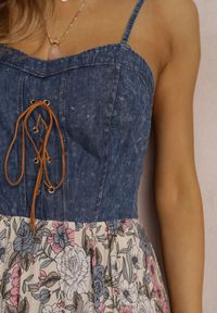 Renee - Beżowa Sukienka Tarain. Kolor: beżowy. Materiał: jeans, tkanina. Długość rękawa: na ramiączkach. Wzór: kwiaty. Sezon: lato. Styl: boho. Długość: maxi #5