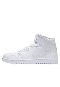 Buty do chodzenia męskie Nike Air Jordan 1 Mid. Wysokość cholewki: za kostkę. Zapięcie: sznurówki. Kolor: biały, wielokolorowy. Materiał: syntetyk, tkanina, skóra, materiał. Szerokość cholewki: normalna. Model: Nike Air Jordan. Sport: turystyka piesza