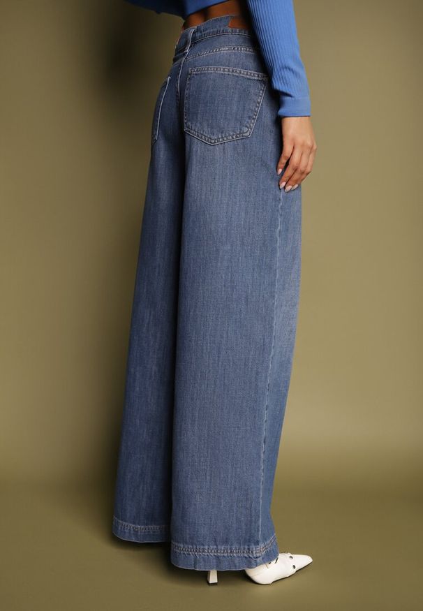 Renee - Niebieskie Jeansy z Bawełny o Szerokim Kroju High Waist Reanielis. Okazja: na co dzień. Stan: podwyższony. Kolor: niebieski. Styl: casual, elegancki, wizytowy
