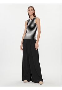 TOMMY HILFIGER - Tommy Hilfiger Top WW0WW40590 Czarny Slim Fit. Kolor: czarny. Materiał: wiskoza #2