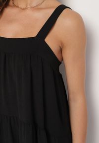 Born2be - Czarna Sukienka o Rozkloszowanym Kroju z Wiązaniem z Tyłu Savinelle. Okazja: na imprezę, na co dzień. Kolor: czarny. Styl: elegancki, casual #4