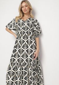 Born2be - Czarna Rozkloszowana Sukienka z Wiskozą z Motywem Roślinnym Loredia. Okazja: na co dzień. Typ kołnierza: dekolt w kształcie V. Kolor: czarny. Materiał: wiskoza. Długość rękawa: krótki rękaw. Wzór: aplikacja. Styl: casual, elegancki #5