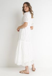 Born2be - Biała Haftowana Sukienka Maxi ze Ściągaczem w Talii Erlina. Kolor: biały. Materiał: tkanina. Wzór: haft. Sezon: lato. Długość: maxi