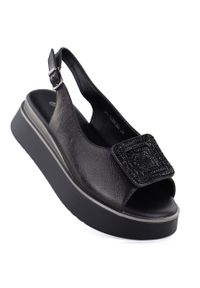 POTOCKI - Sandały damskie na grubej platformie czarne Potocki SZ12590. Kolor: czarny. Materiał: skóra ekologiczna. Sezon: lato. Obcas: na platformie #1